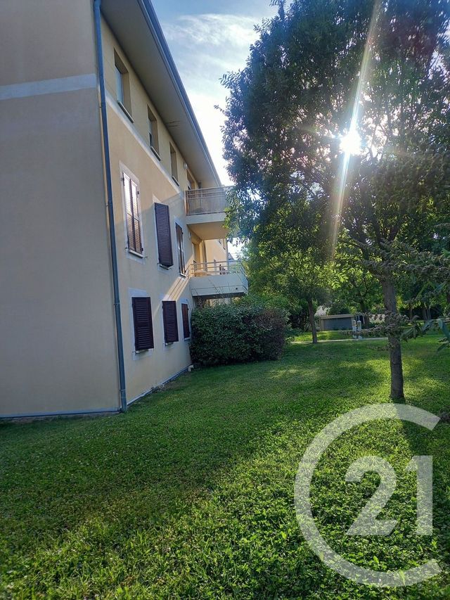 Appartement à louer - 2 pièces - 34.0 m2 - AVIGNON - 84 - PROVENCE-ALPES-COTE-D-AZUR - Century 21 Saint Marc Immobilier