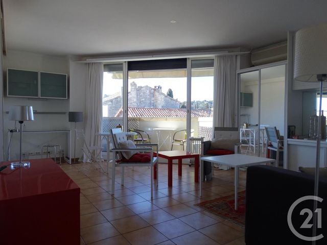 Appartement F2 à louer - 2 pièces - 48.0 m2 - VILLENEUVE LES AVIGNON - 30 - LANGUEDOC-ROUSSILLON - Century 21 Saint Marc Immobilier