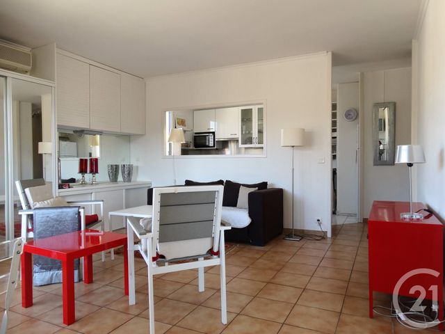 Appartement F2 à louer - 2 pièces - 48.0 m2 - VILLENEUVE LES AVIGNON - 30 - LANGUEDOC-ROUSSILLON - Century 21 Saint Marc Immobilier