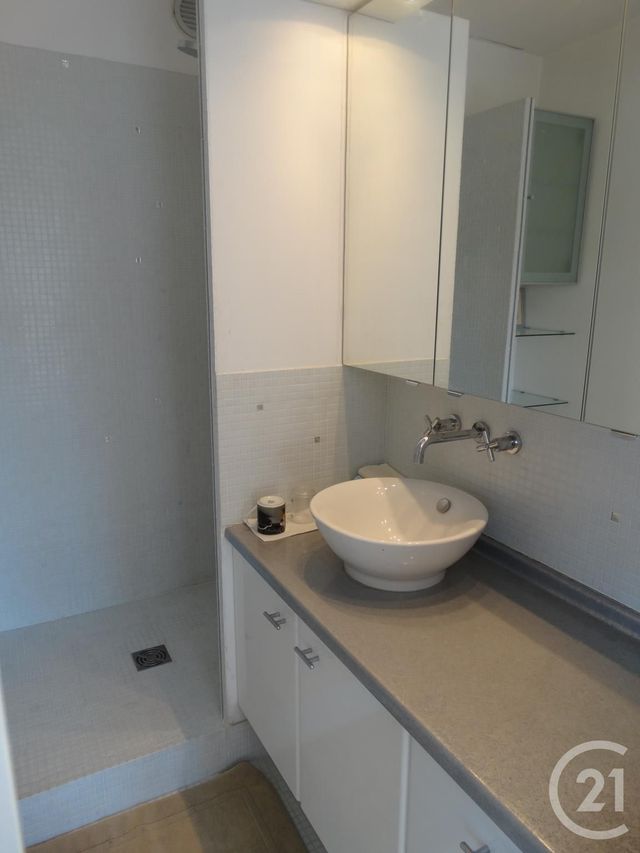 Appartement F2 à louer - 2 pièces - 48.0 m2 - VILLENEUVE LES AVIGNON - 30 - LANGUEDOC-ROUSSILLON - Century 21 Saint Marc Immobilier