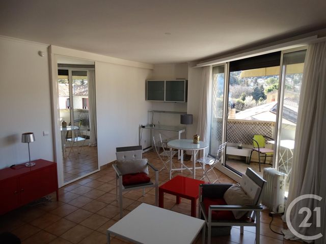 Appartement F2 à louer - 2 pièces - 48.0 m2 - VILLENEUVE LES AVIGNON - 30 - LANGUEDOC-ROUSSILLON - Century 21 Saint Marc Immobilier