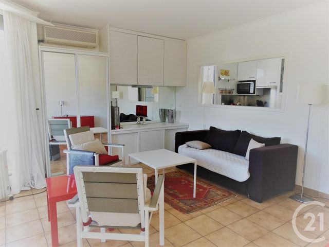 Appartement F2 à louer - 2 pièces - 48.0 m2 - VILLENEUVE LES AVIGNON - 30 - LANGUEDOC-ROUSSILLON - Century 21 Saint Marc Immobilier