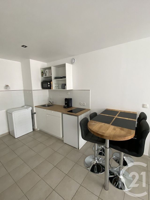 Appartement F2 à louer - 2 pièces - 36.91 m2 - AVIGNON - 84 - PROVENCE-ALPES-COTE-D-AZUR - Century 21 Saint Marc Immobilier