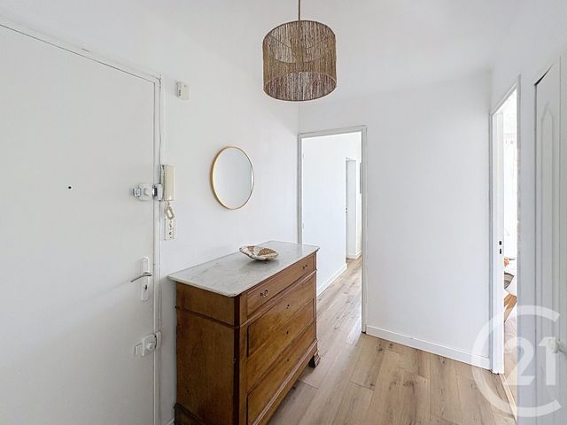 Appartement F4 à louer - 4 pièces - 67.0 m2 - AVIGNON - 84 - PROVENCE-ALPES-COTE-D-AZUR - Century 21 Saint Marc Immobilier