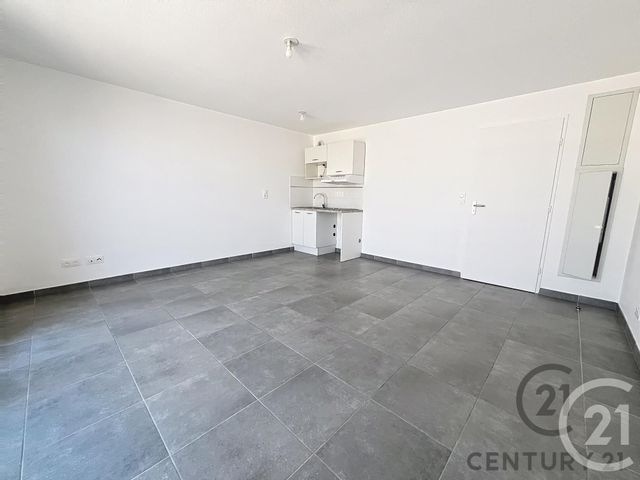 Appartement F1 à louer - 1 pièce - 29.83 m2 - AVIGNON - 84 - PROVENCE-ALPES-COTE-D-AZUR - Century 21 Saint Marc Immobilier