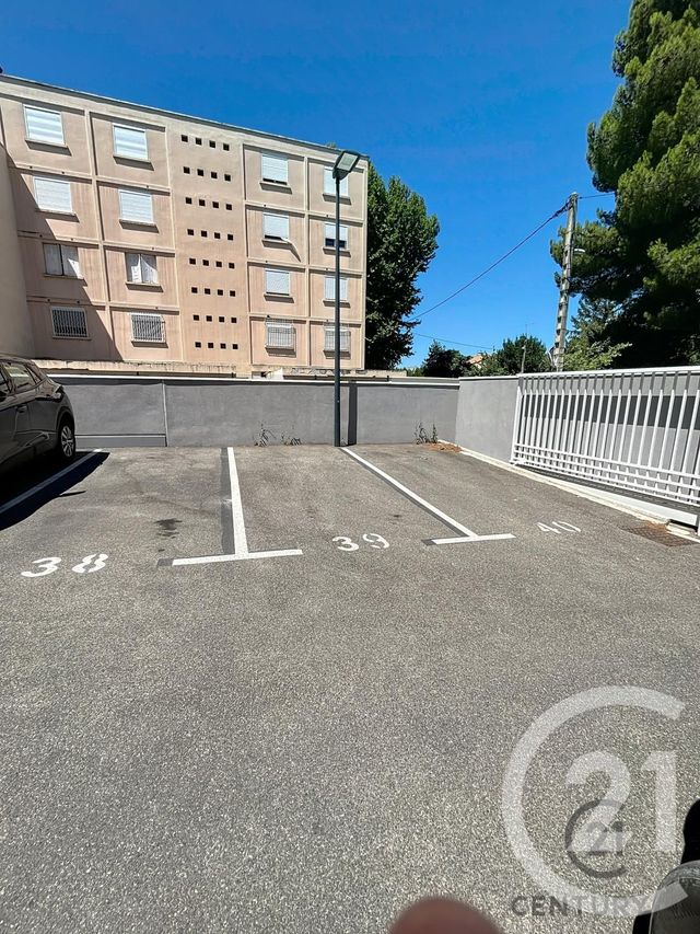 Appartement F1 à louer - 1 pièce - 29.83 m2 - AVIGNON - 84 - PROVENCE-ALPES-COTE-D-AZUR - Century 21 Saint Marc Immobilier