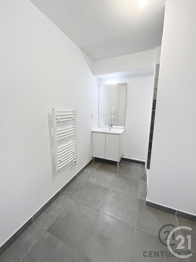 Appartement F1 à louer - 1 pièce - 29.83 m2 - AVIGNON - 84 - PROVENCE-ALPES-COTE-D-AZUR - Century 21 Saint Marc Immobilier