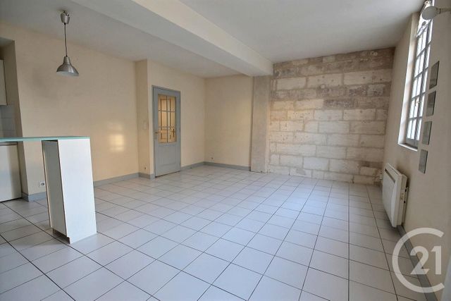Appartement F2 à louer - 2 pièces - 50.0 m2 - AVIGNON - 84 - PROVENCE-ALPES-COTE-D-AZUR - Century 21 Saint Marc Immobilier