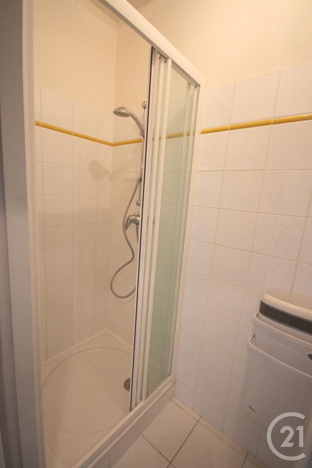 Appartement F2 à louer - 2 pièces - 50.0 m2 - AVIGNON - 84 - PROVENCE-ALPES-COTE-D-AZUR - Century 21 Saint Marc Immobilier