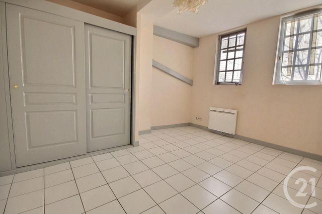 Appartement F2 à louer - 2 pièces - 50.0 m2 - AVIGNON - 84 - PROVENCE-ALPES-COTE-D-AZUR - Century 21 Saint Marc Immobilier