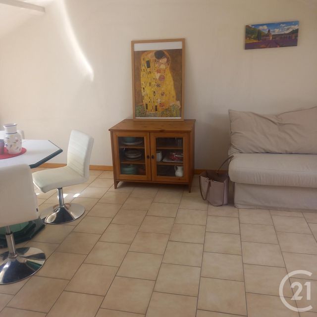 Appartement Studio à louer - 2 pièces - 27.5 m2 - AVIGNON - 84 - PROVENCE-ALPES-COTE-D-AZUR - Century 21 Saint Marc Immobilier