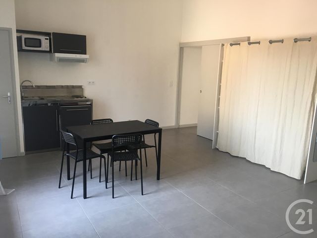 Appartement F1 à louer - 1 pièce - 38.24 m2 - AVIGNON - 84 - PROVENCE-ALPES-COTE-D-AZUR - Century 21 Saint Marc Immobilier