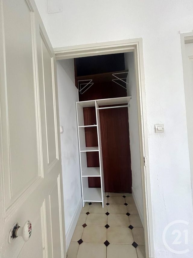 Appartement F3 à louer - 3 pièces - 73.69 m2 - AVIGNON - 84 - PROVENCE-ALPES-COTE-D-AZUR - Century 21 Saint Marc Immobilier