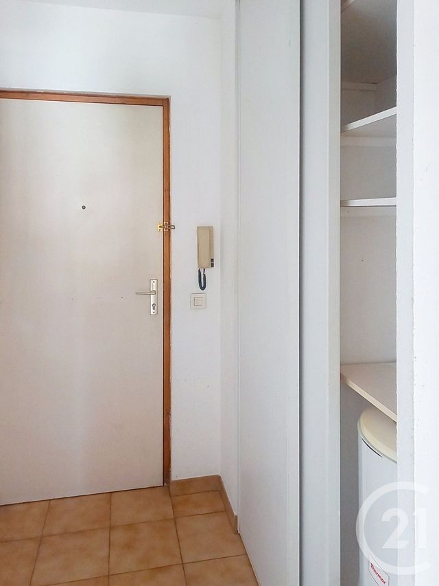 Appartement F2 à louer - 2 pièces - 50.0 m2 - VILLENEUVE LES AVIGNON - 30 - LANGUEDOC-ROUSSILLON - Century 21 Saint Marc Immobilier