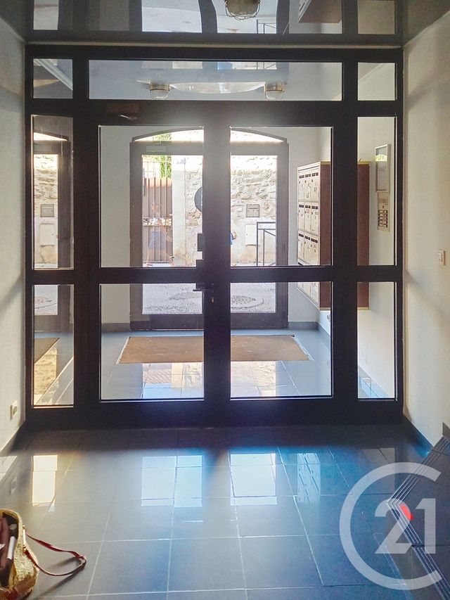 Appartement F2 à louer - 2 pièces - 50.0 m2 - VILLENEUVE LES AVIGNON - 30 - LANGUEDOC-ROUSSILLON - Century 21 Saint Marc Immobilier