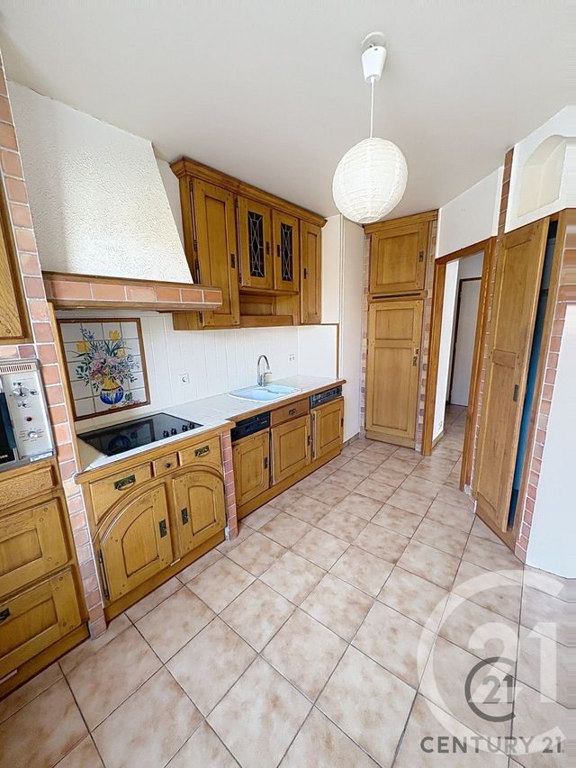 Appartement F2 à louer - 2 pièces - 50.0 m2 - VILLENEUVE LES AVIGNON - 30 - LANGUEDOC-ROUSSILLON - Century 21 Saint Marc Immobilier