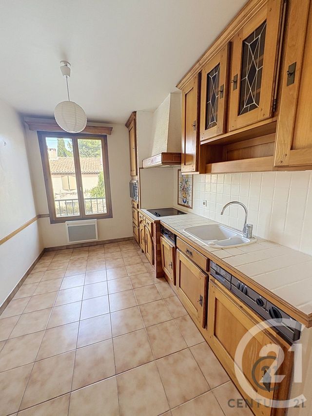 Appartement F2 à louer - 2 pièces - 50.0 m2 - VILLENEUVE LES AVIGNON - 30 - LANGUEDOC-ROUSSILLON - Century 21 Saint Marc Immobilier