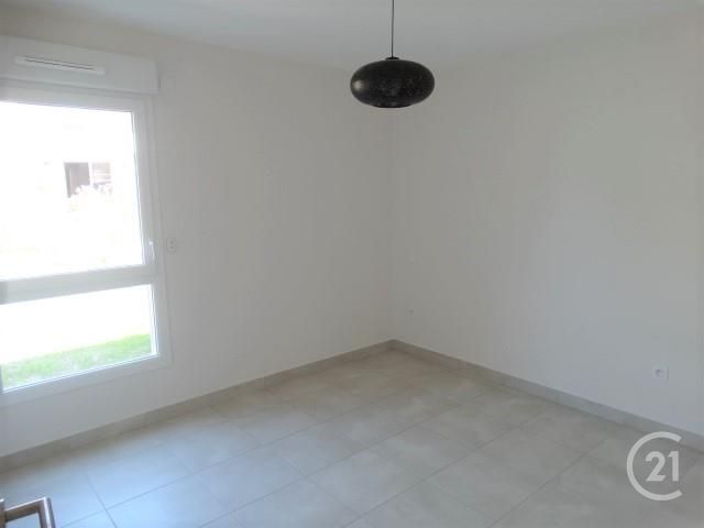 Appartement F2 à louer - 2 pièces - 42.5 m2 - VILLENEUVE LES AVIGNON - 30 - LANGUEDOC-ROUSSILLON - Century 21 Saint Marc Immobilier