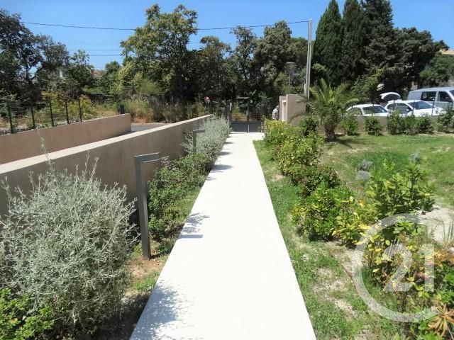 Appartement F2 à louer - 2 pièces - 42.5 m2 - VILLENEUVE LES AVIGNON - 30 - LANGUEDOC-ROUSSILLON - Century 21 Saint Marc Immobilier