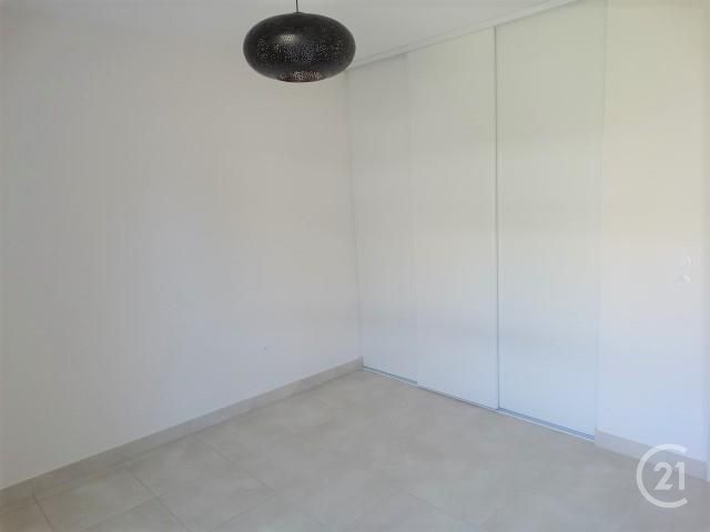 Appartement F2 à louer - 2 pièces - 42.5 m2 - VILLENEUVE LES AVIGNON - 30 - LANGUEDOC-ROUSSILLON - Century 21 Saint Marc Immobilier