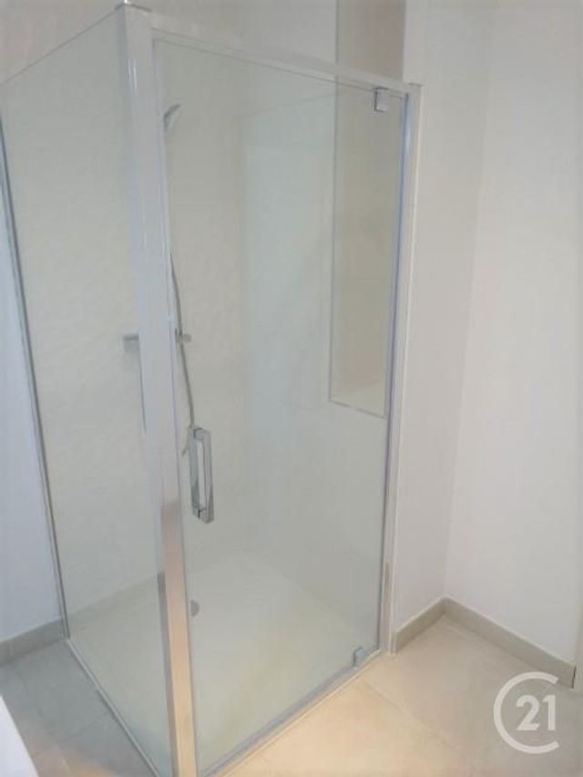 Appartement F2 à louer - 2 pièces - 42.5 m2 - VILLENEUVE LES AVIGNON - 30 - LANGUEDOC-ROUSSILLON - Century 21 Saint Marc Immobilier
