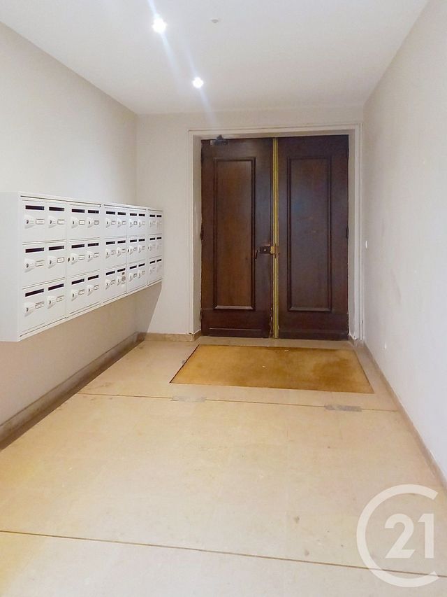 Appartement F2 à louer - 2 pièces - 43.0 m2 - AVIGNON - 84 - PROVENCE-ALPES-COTE-D-AZUR - Century 21 Saint Marc Immobilier