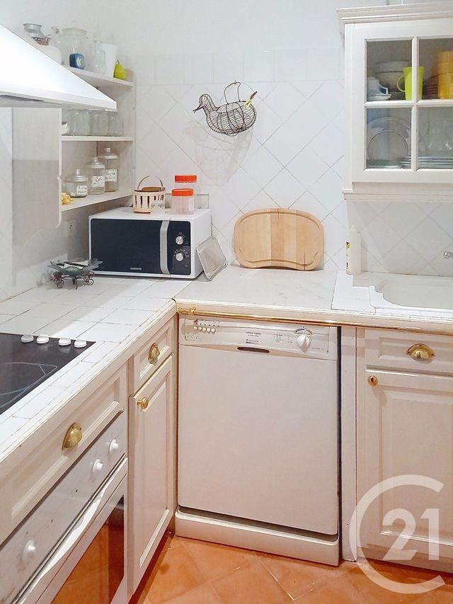 Appartement F2 à louer - 2 pièces - 43.0 m2 - AVIGNON - 84 - PROVENCE-ALPES-COTE-D-AZUR - Century 21 Saint Marc Immobilier
