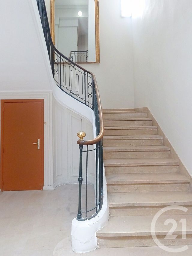 Appartement F2 à louer - 2 pièces - 43.0 m2 - AVIGNON - 84 - PROVENCE-ALPES-COTE-D-AZUR - Century 21 Saint Marc Immobilier