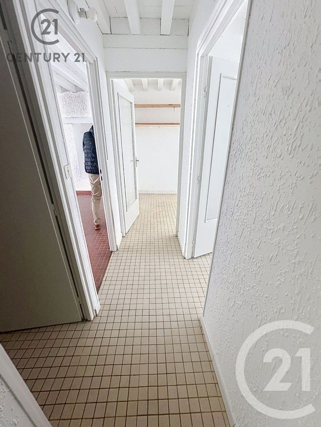 Appartement F5 à louer - 5 pièces - 85.2 m2 - AVIGNON - 84 - PROVENCE-ALPES-COTE-D-AZUR - Century 21 Saint Marc Immobilier