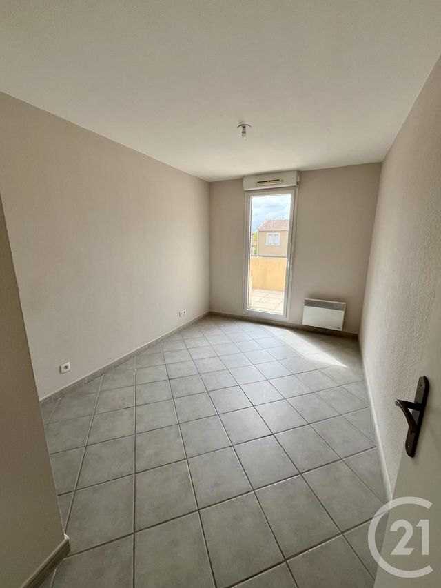 Appartement F4 à louer - 4 pièces - 96.0 m2 - CHATEAURENARD - 13 - PROVENCE-ALPES-COTE-D-AZUR - Century 21 Saint Marc Immobilier