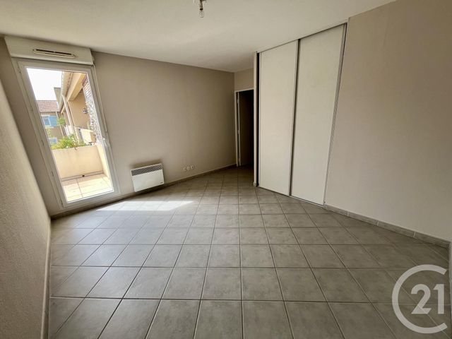 Appartement F4 à louer - 4 pièces - 96.0 m2 - CHATEAURENARD - 13 - PROVENCE-ALPES-COTE-D-AZUR - Century 21 Saint Marc Immobilier